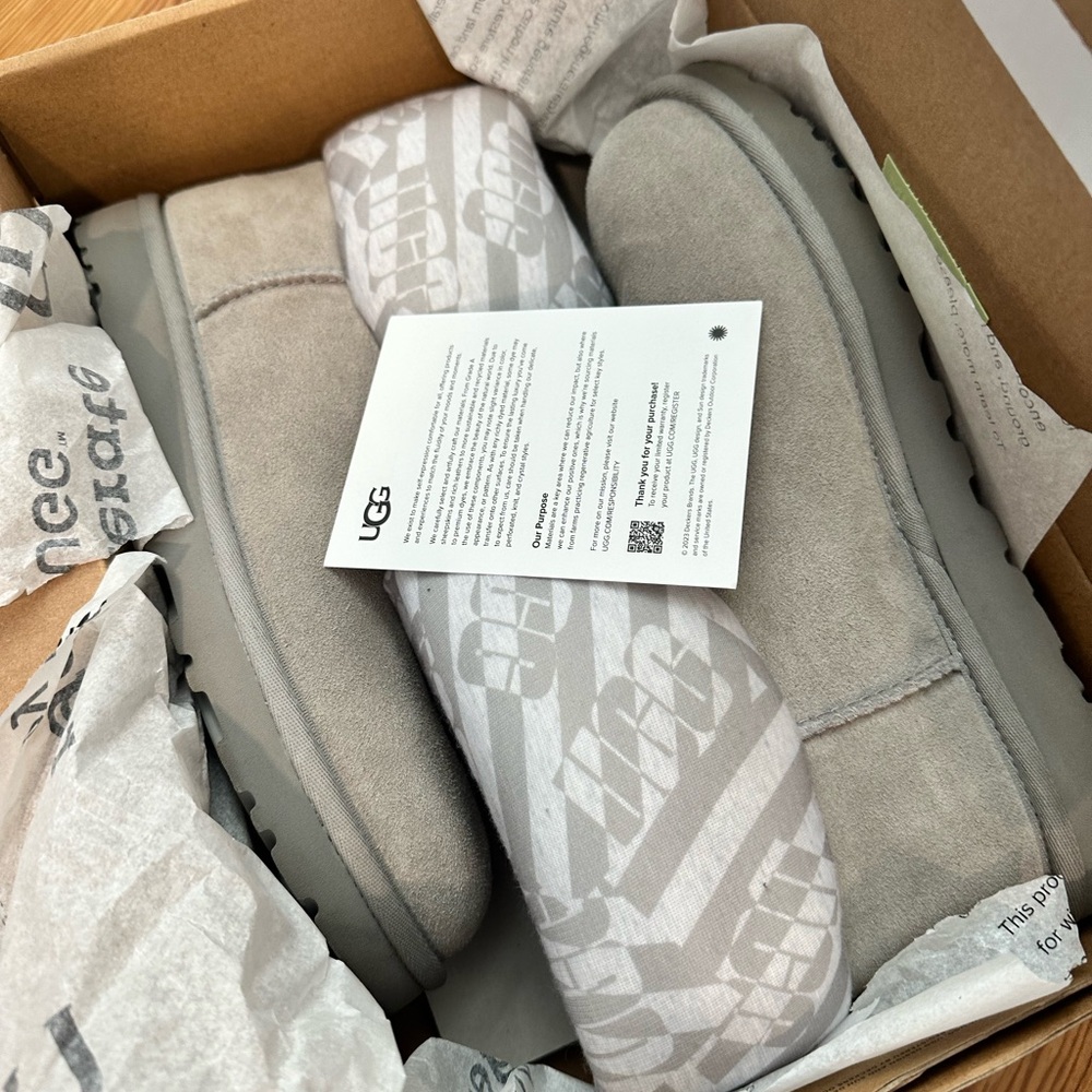 Ugg short gray boots